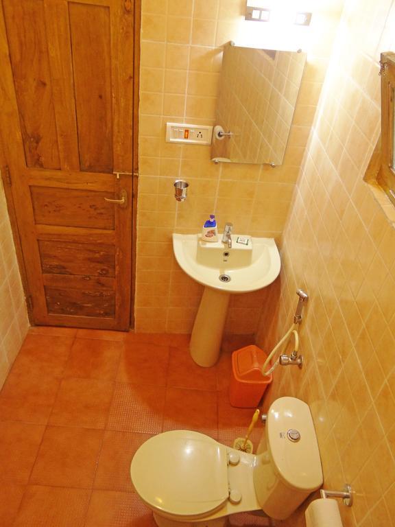 Hotel Chrissie's 3*