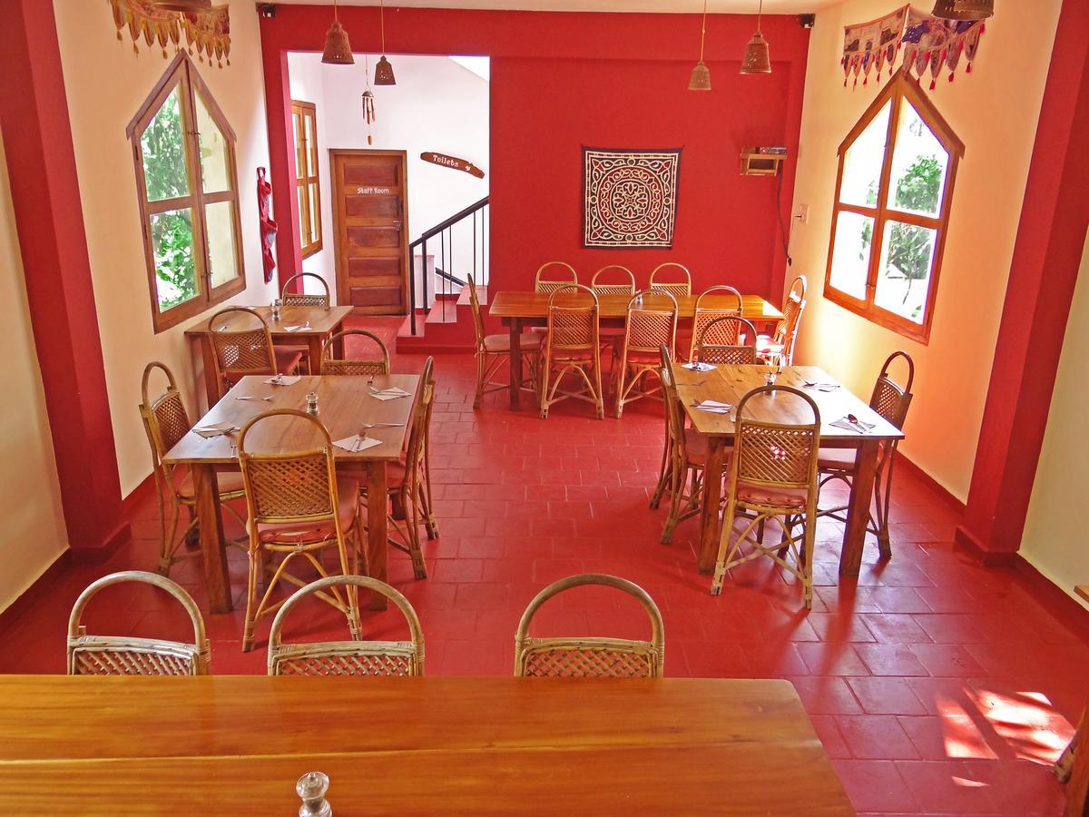 Hotel Chrissie's Thekkady
