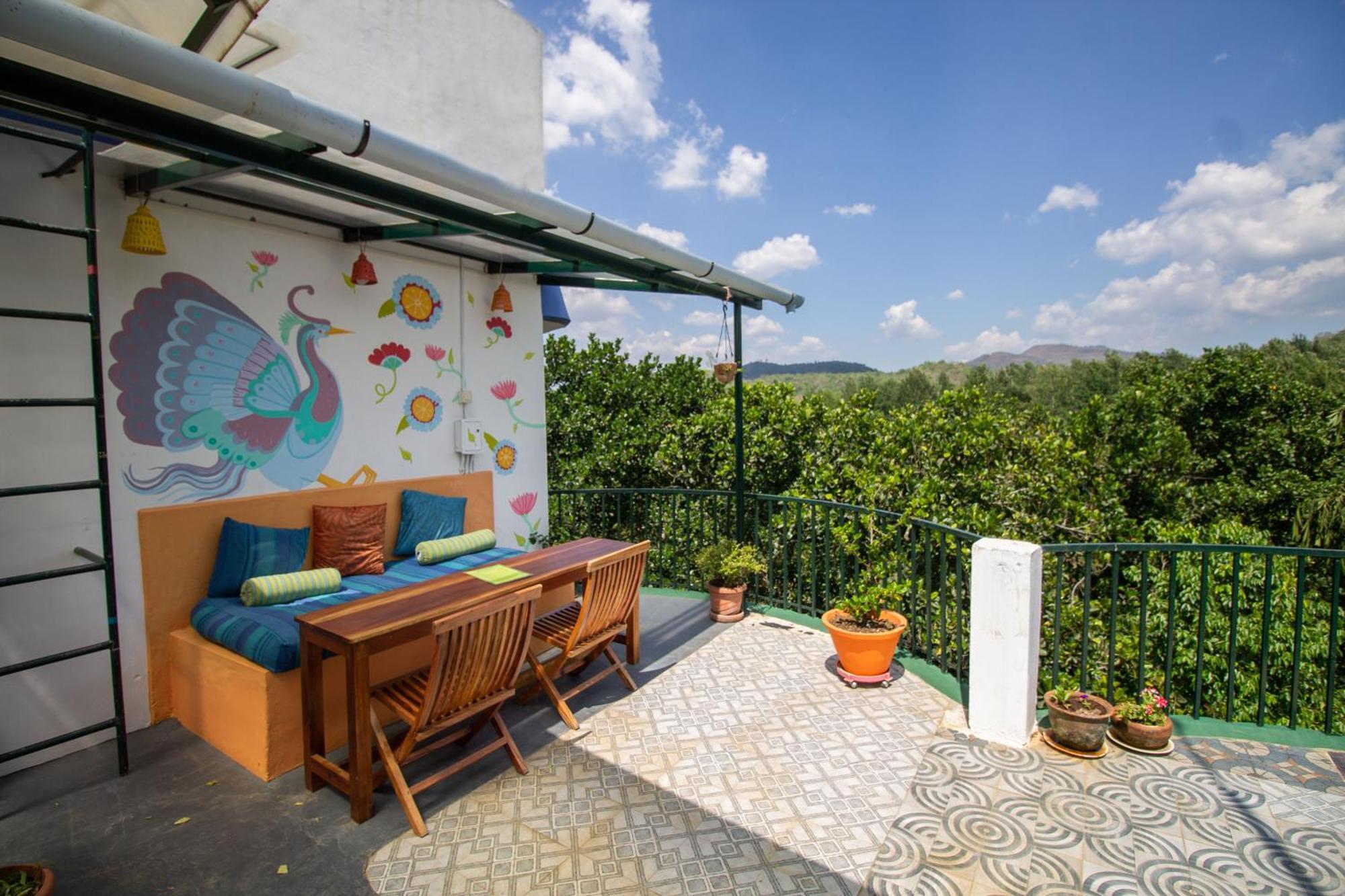 Hotel Chrissie's Thekkady