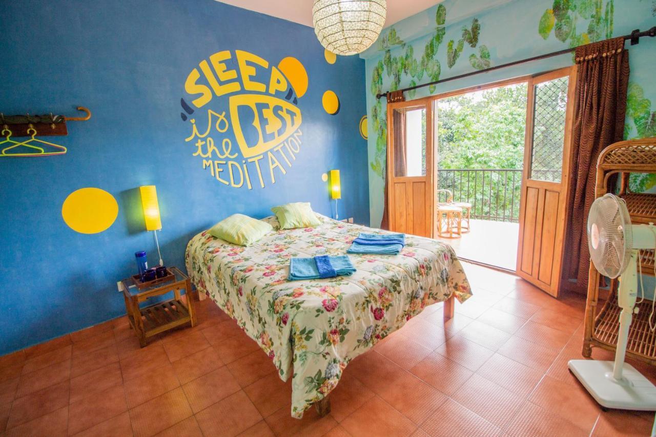 Hotel Chrissie's 3*