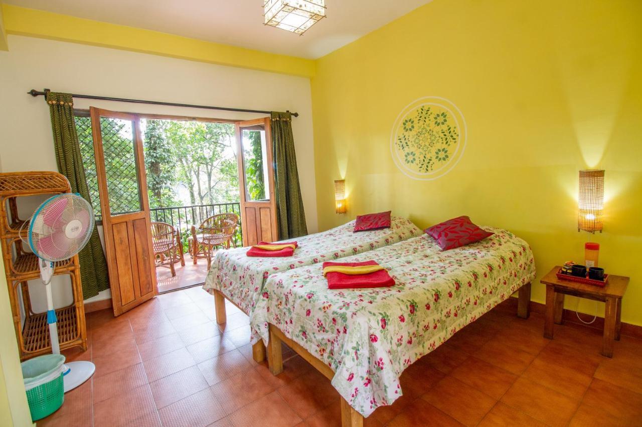 Hotel Chrissie's Thekkady